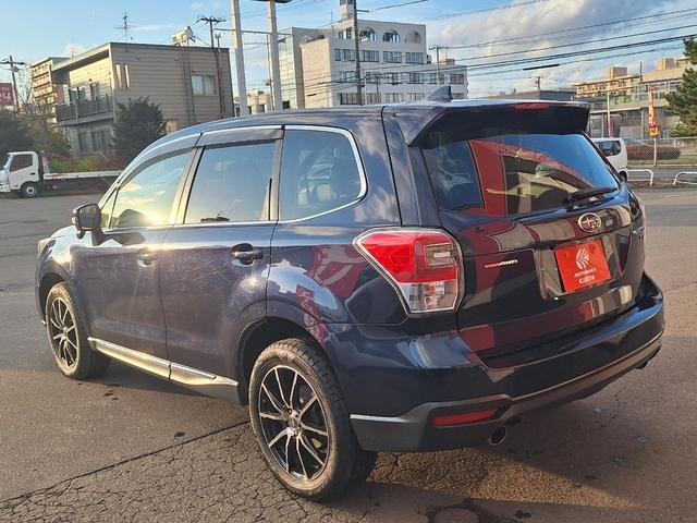 SUBARU FORESTER 2017